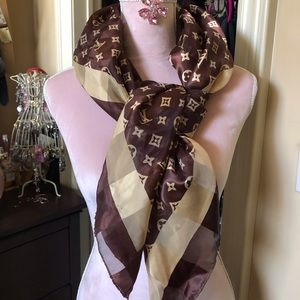 Louis Vuitton scarf